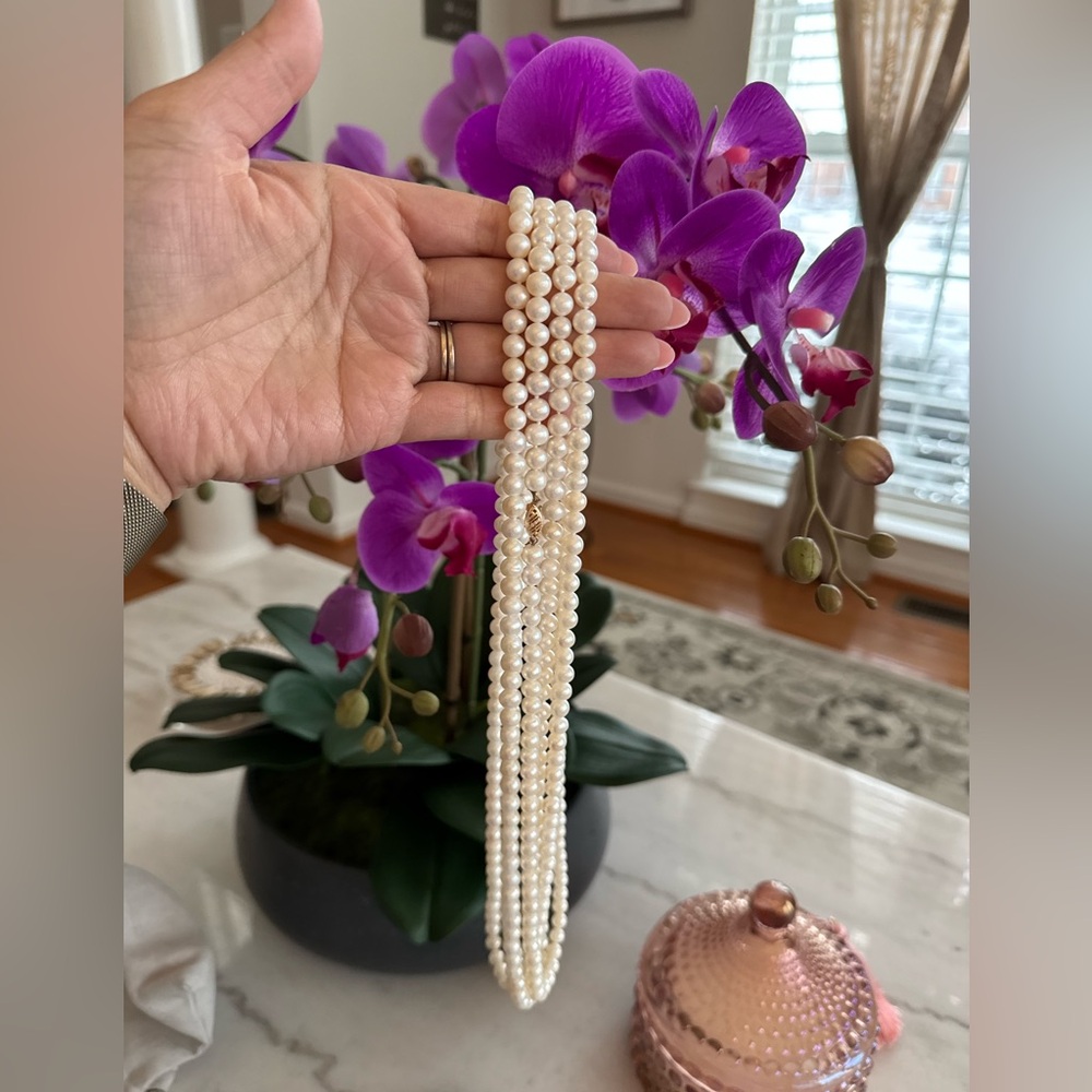 ✨Vintage 50” Graduated Pearl Necklace 14K Gold Filigree Fish Hook Clasp✨